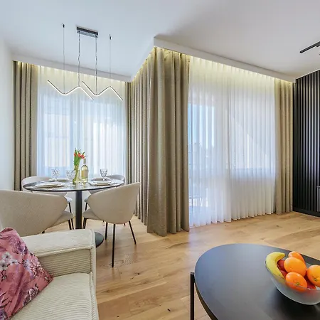 Hello Classy Royal Апартаменты *