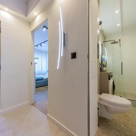 Hello Classy Royal *